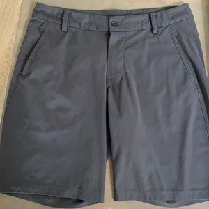 Men’s Lululemon Commission shirt size 36